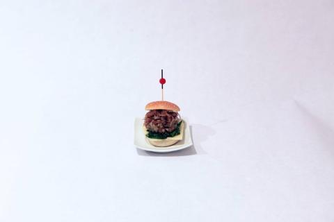 Ku4tr4 Burger