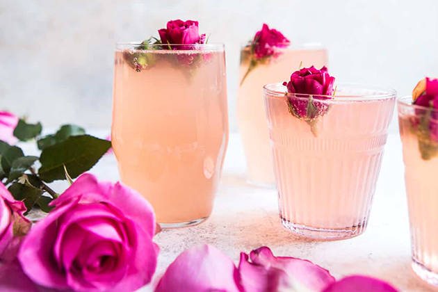 Spritzer con agua de rosas