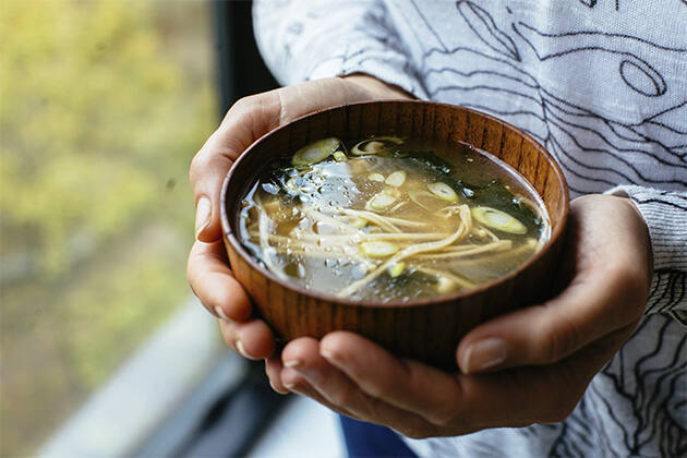 Udon Enoki Miso Soup