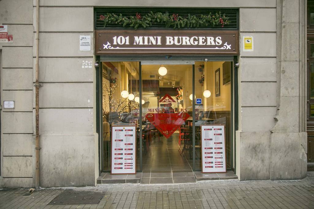 101 mini burgers