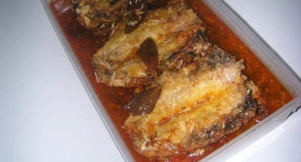 Conserva de sardinas en escabeche
